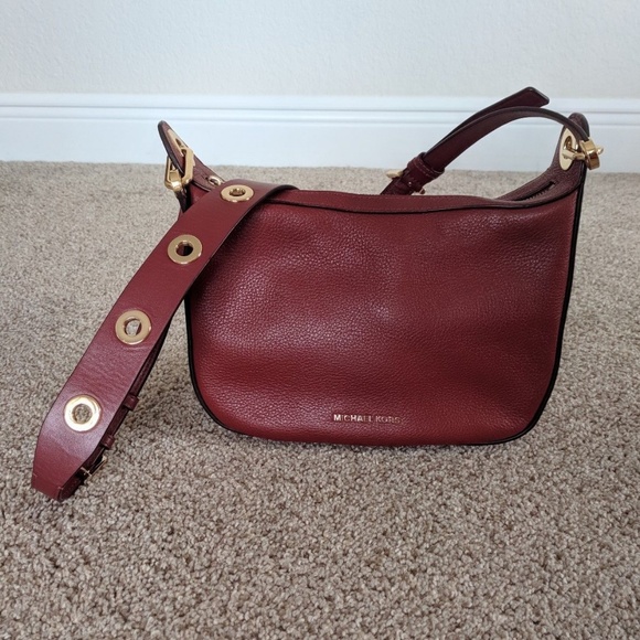 Michael Michael Kors Eyelet Detailing Crossbody Ba - Picture 4 of 8